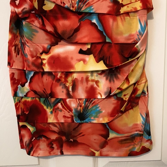 Tropical Dress - Picture 3 of 8